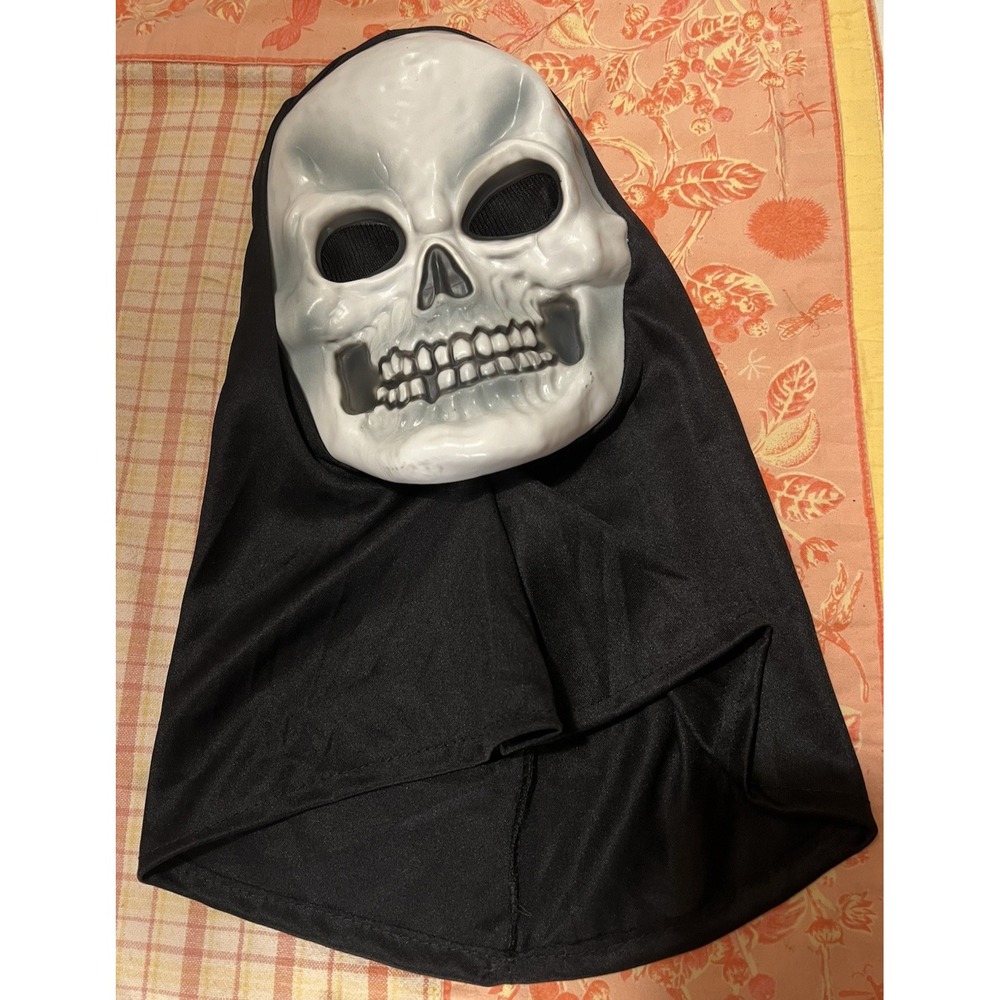 Fun‎ World Easter Unlimited Skull Halloween Mask Hood Pullover See Through Eyes